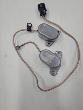 1993690 Gm 1993620/1993690 Th400 Variable Pitch Converter Solenoid 1965-67 Used Oem